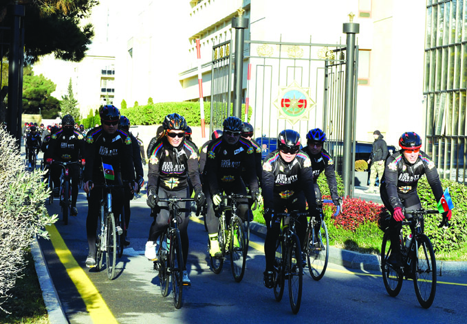 В Баку состоялся велопробег под девизом «Наша сила — в солидарности»