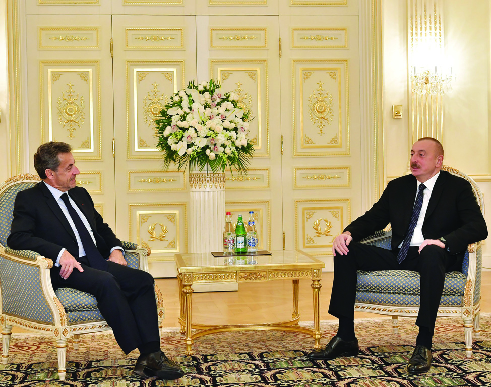 Президент Ильхам Алиев встретился с бывшим Президентом Франции Николя Саркози