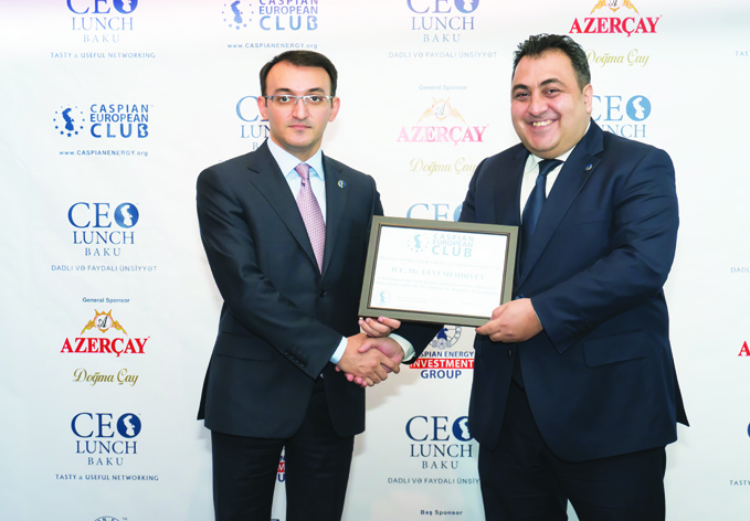 Председателю ASAN xidmətвручен сертификат почетного члена Caspian European Club