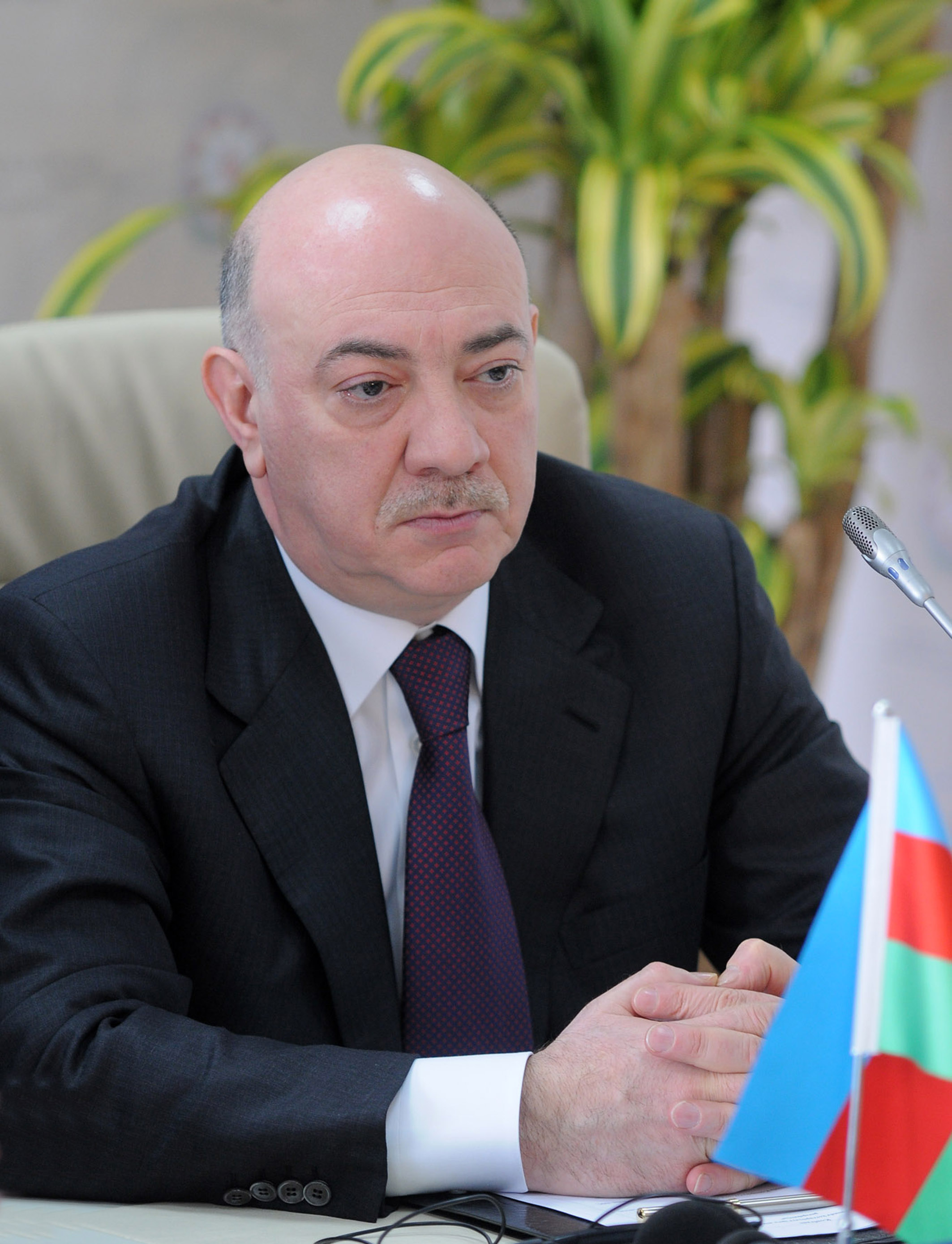 Президент Азербайджана Ильхам Алиевпоручил объективно и справедливо расследовать дело осужденного Мехмана Гусейнова