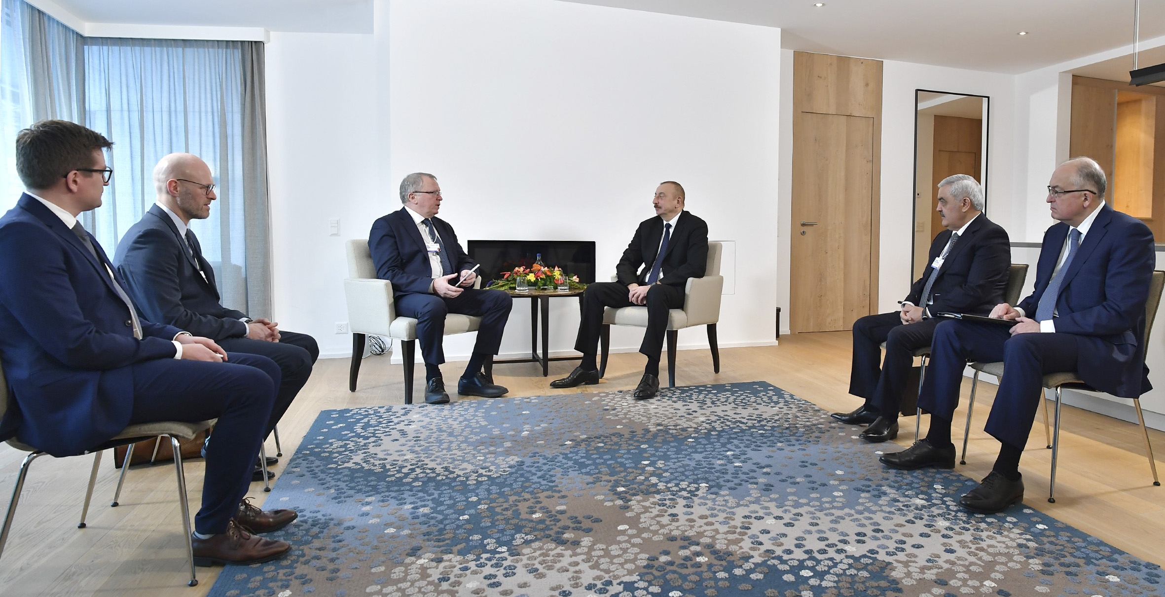 Президент Ильхам Алиев встретилсясгенеральным исполнительнымдиректором компании Equinor