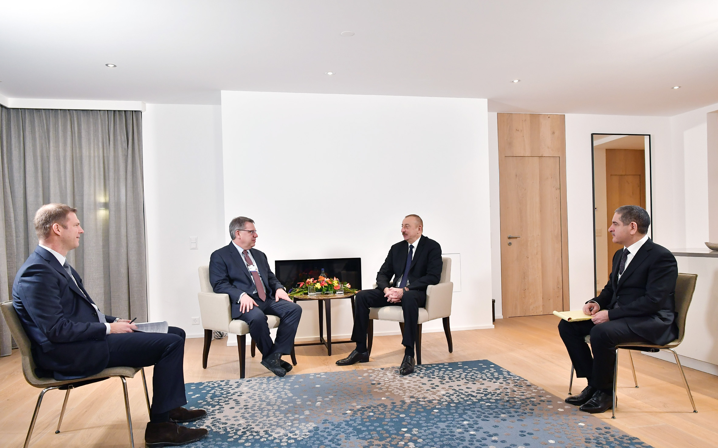 Состоялась встреча Президента АзербайджанаИльхама Алиевас президентомкомпанииThe Boston Consulting Group