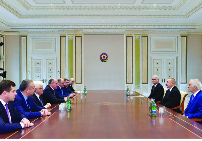 Президент Ильхам Алиев принял делегацию под руководством главы Карачаево-Черкесской Республики России