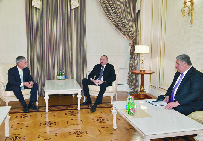 Президент Ильхам Алиев принял генерального исполнительного директора Группы «Формула-1»