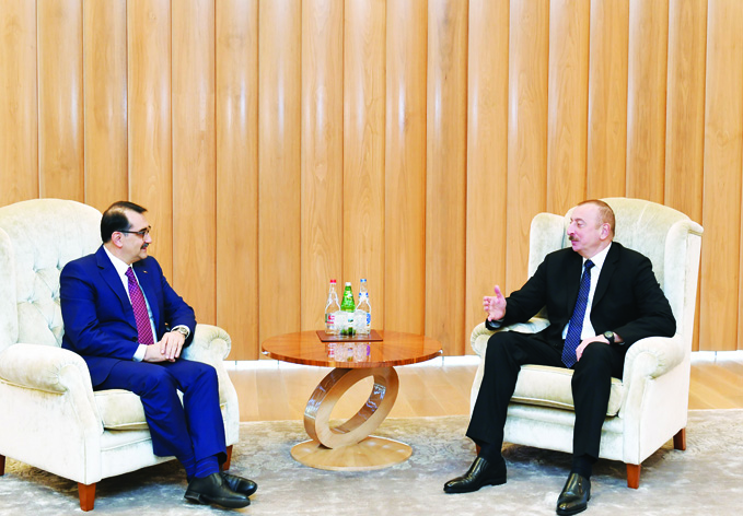 Состоялась встреча Президента Ильхама Алиева с министром энергетики и природных ресурсов Турции
