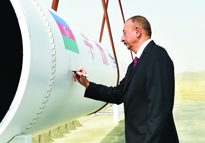 Энергетическая диверсификация и энергобезопасность: что обещает Азербайджану и Европе Южный газовый коридор?