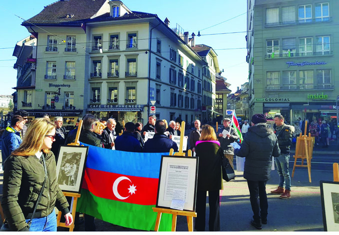 Азербайджанцы Швейцарии провели акцию в связи с Ходжалинским геноцидом