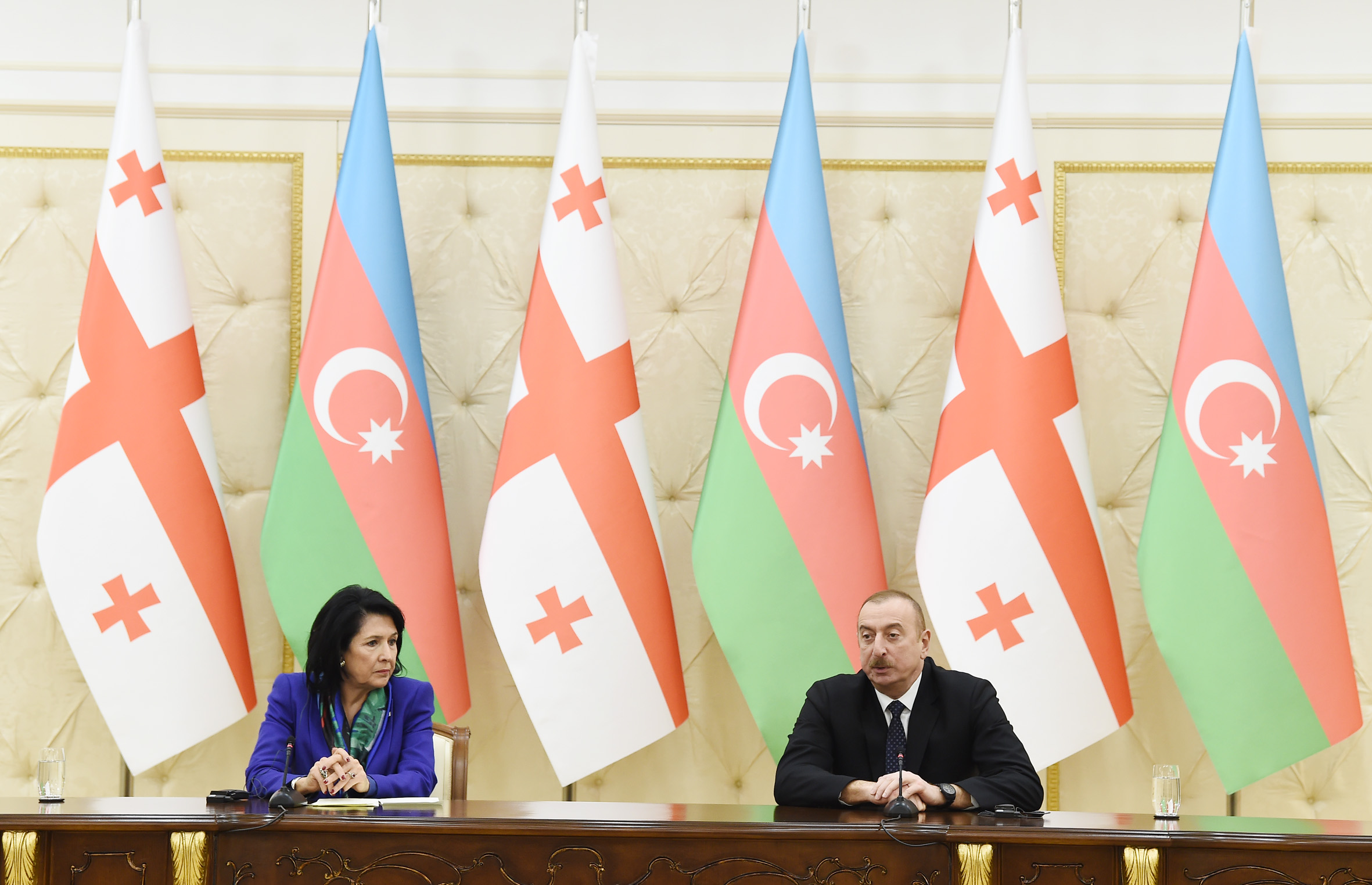 Президенты Азербайджана и Грузиивыступили с заявлениями для печати
