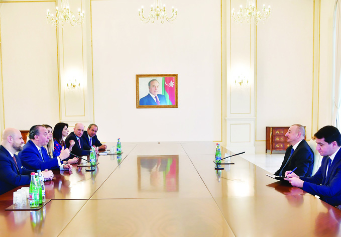 Президент Ильхам Алиев принял делегацию во главе с президентом Фонда этнического взаимопонимания США