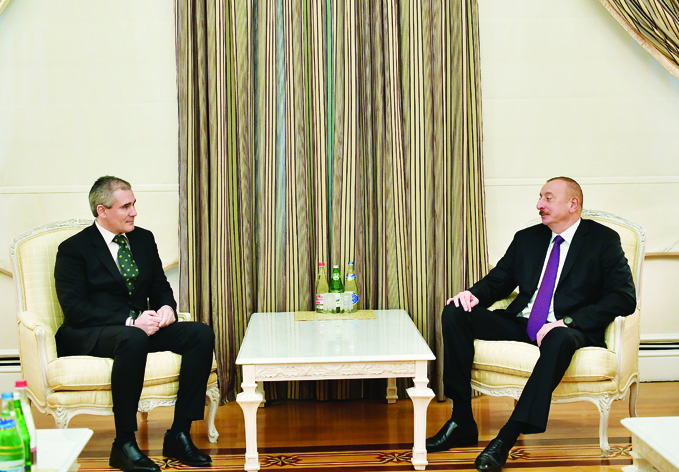 Президент Ильхам Алиев принял председателя делегации Италии при ПА ОБСЕ