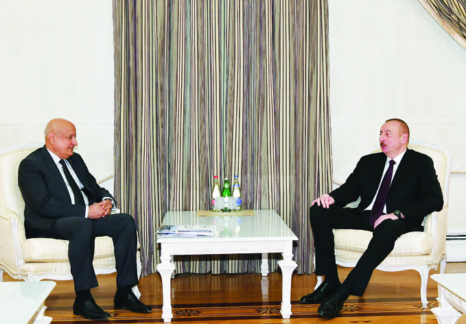 Президент Ильхам Алиев принял генерального директора ИСЕСКО