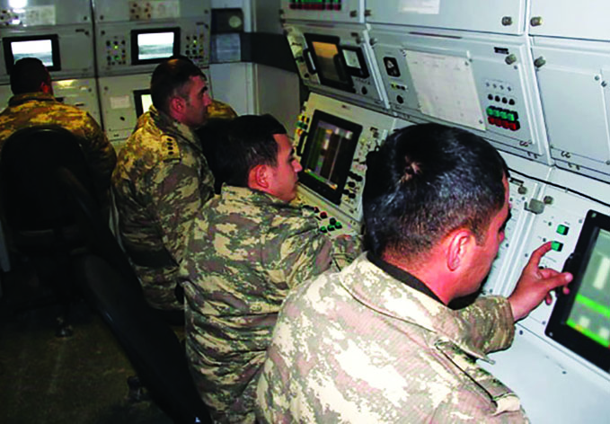 Проведены тактико-специальные занятия войск противовоздушной обороныАзербайджана