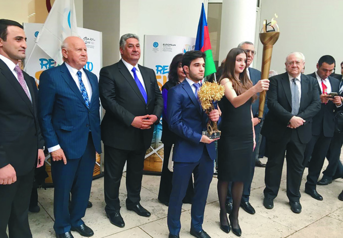 За 100 дней до Летнего Европейского юношеского олимпийского фестиваля факел передан Азербайджану