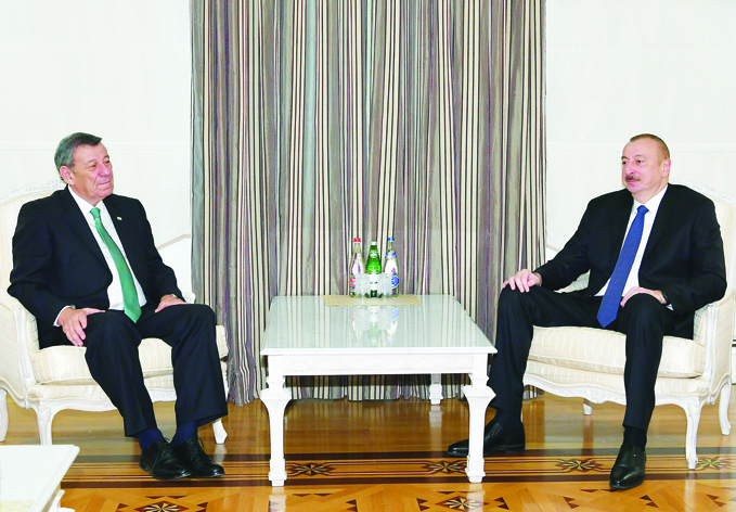 Президент Ильхам Алиев принял министра иностранных дел Уругвая