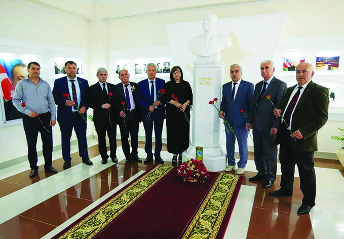 В Дербенте отметили 96-летиесо дня рождения общенационального лидера Гейдара Алиева