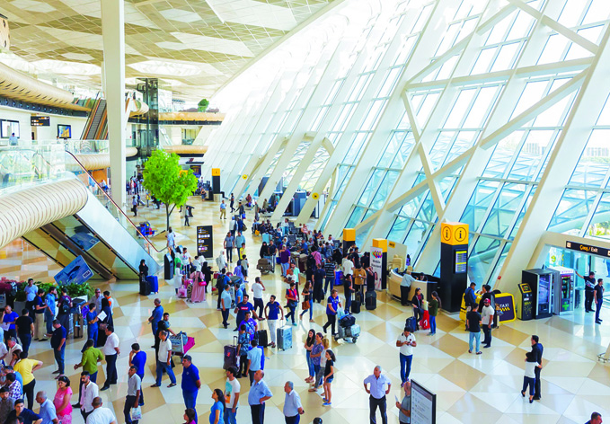 Аэропорты Азербайджана за первые четыре месяца обслужили почти 1,5 млн пассажиров