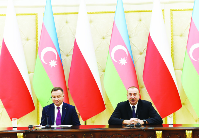 Президенты Азербайджана и Польши выступили с заявлениями для печати