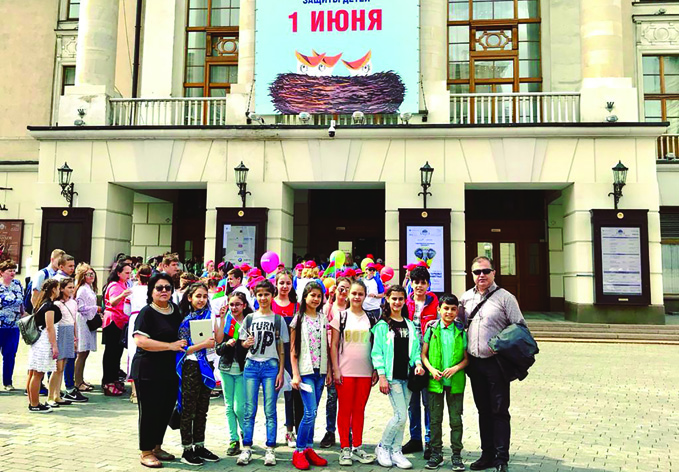 По инициативе вице-президента Фонда Гейдара Алиева Лейлы Алиевой воспитанники бакинских детских домов прибыли в Москву