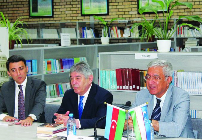 В Ташкенте состоялась презентация книги профессора Хафиза Пашаева«Манифест одного посла»