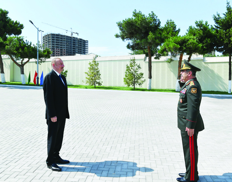 Президент Ильхам Алиев ознакомился с условиями, созданными после реконструкции в Военном лицее имени Джамшида Нахчыванского