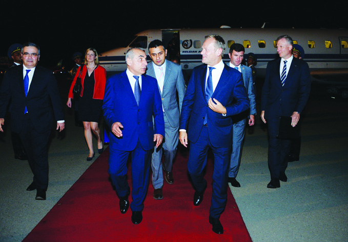 Президент Совета Европейского Союза Дональд Туск прибыл с визитом в Азербайджан