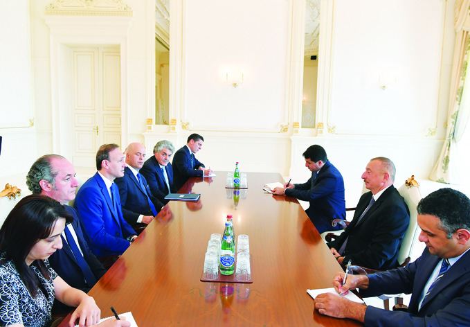 Президент Ильхам Алиев принял делегацию Италии