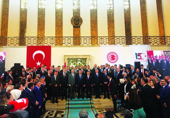 В парламенте Турции состоялось специальное заседание, посвященное Дню демократии и национального единства