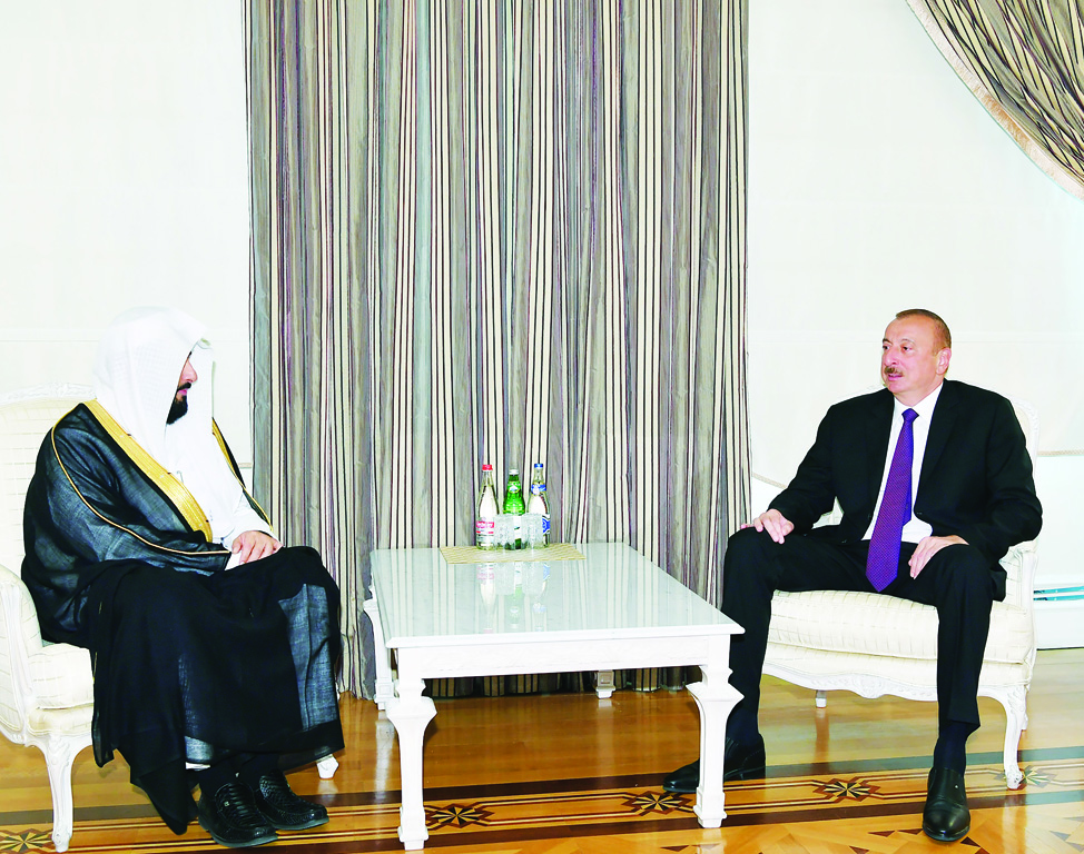 Президент Ильхам Алиев принял делегацию во главе с министром юстиции Саудовской Аравии