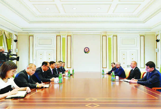Президент Ильхам Алиев принял делегацию Центрального Комитета Коммунистической партии Китая