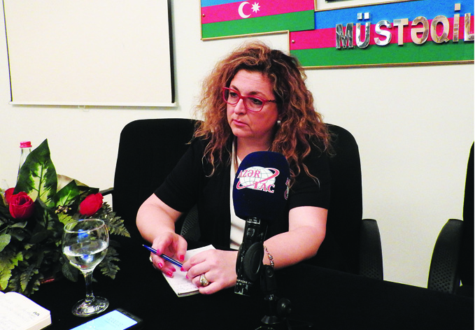 Сусана Мангана: «Азербайджанский народ может гордиться своей толерантностью»
