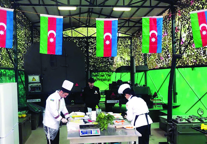 Азербайджанские повара стали победителями второго тура конкурса «Полевая кухня»
