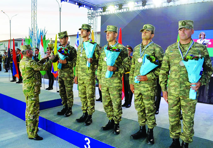 Азербайджанские военные врачи награждены медалью на конкурсе «Военно-медицинская эстафета»