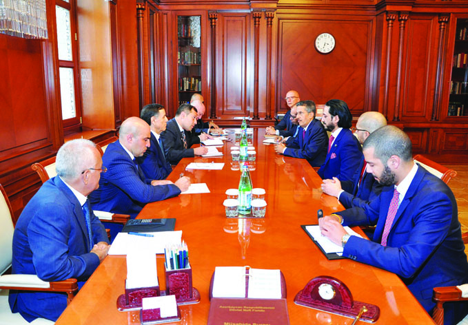 Премьер-министр Азербайджана встретился с представителями компании ACWA POWER Саудовской Аравии