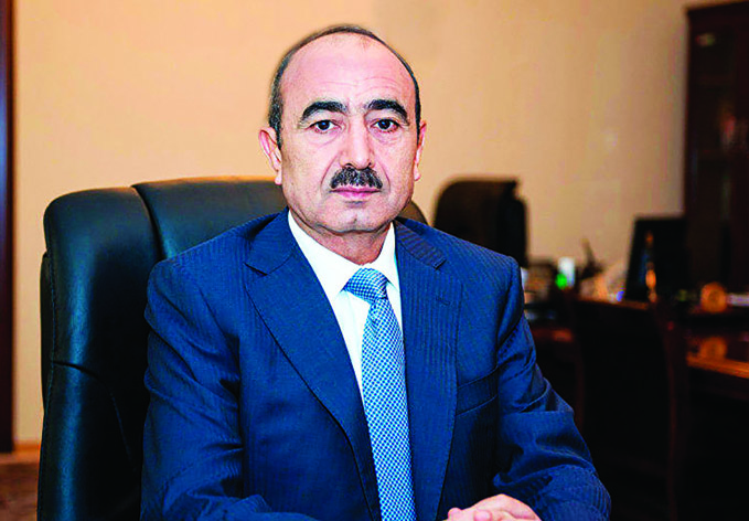 Али Гасанов: «Власти Азербайджана открыты к сотрудничеству с любой группой или лицом, желающим служить государству и государственности»