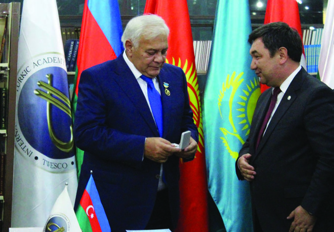 Председатель Милли Меджлиса Азербайджана в Нур-Султане принял участие в «круглом столе», посвященном 10-летию Нахчыванского соглашения