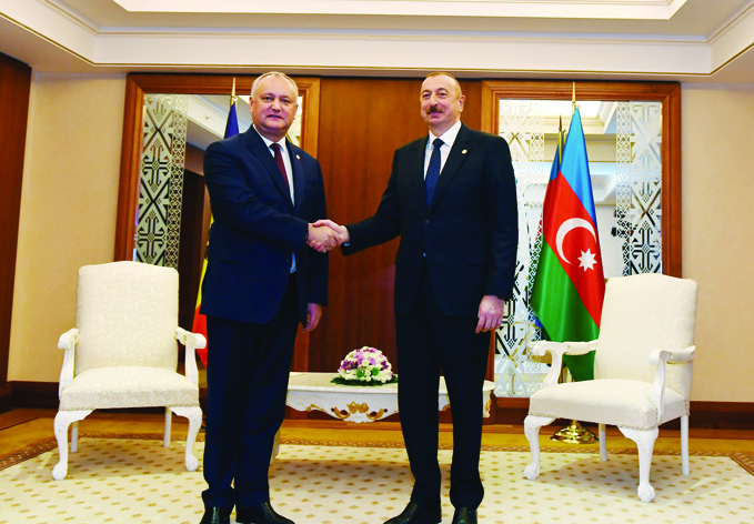 Президент Азербайджана Ильхам Алиев встретился с Президентом Молдовы Игорем Додоном