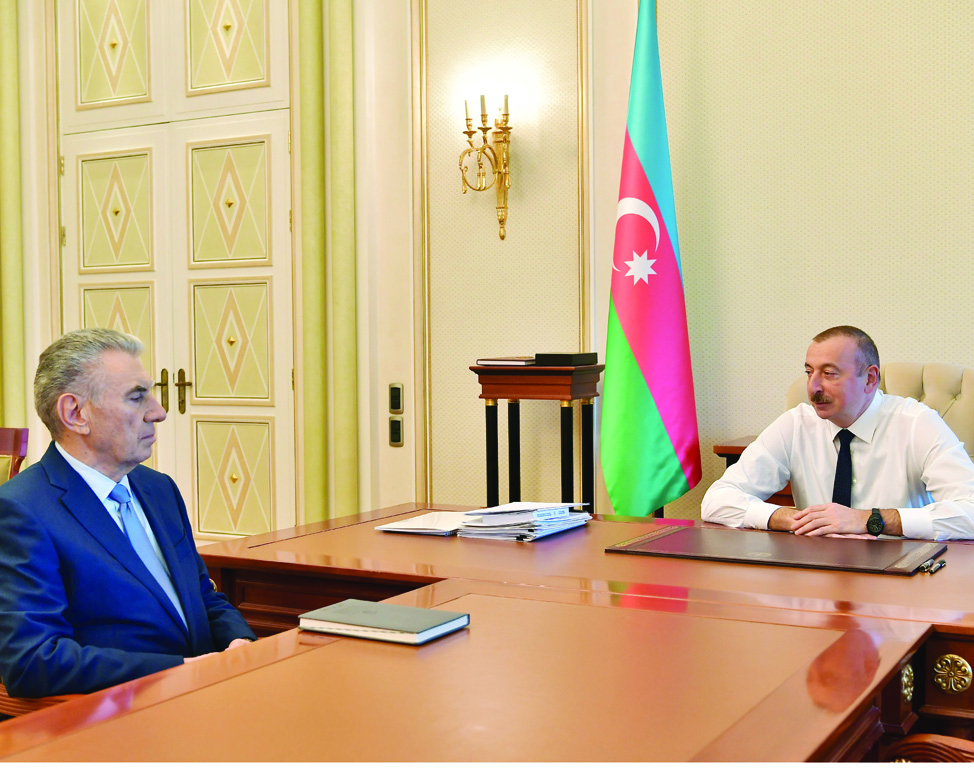 Президент Ильхам Алиев принял заместителя премьер-министра Али Гасанова в связи с поданным им заявлением об освобождении от должности