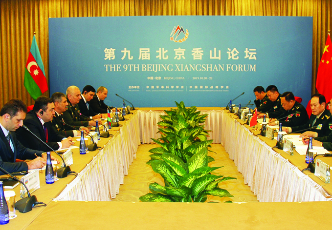 В Пекине состоялась встреча министров обороны Азербайджана и Китая
