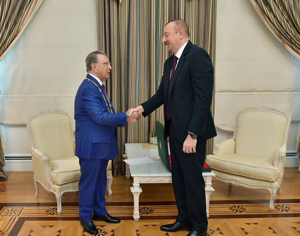 Президент Ильхам Алиев принял Рамиза Мехтиева и вручил ему орден «Гейдар Алиев»