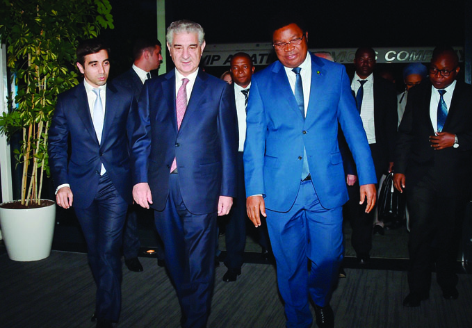 Премьер-министр Танзании прибыл с визитом в Азербайджан