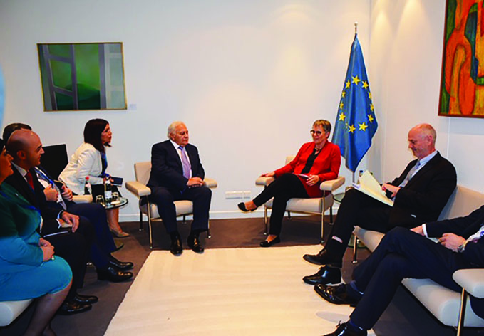 В Страсбурге состоялась встреча председателя Милли Меджлиса Огтая Асадова с председателем ПАСЕ Лилиан Паскье