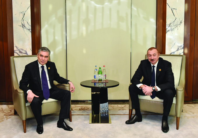 Состоялась встреча Президента Азербайджана Ильхама Алиева и Президента Туркменистана Гурбангулы Бердымухамедова