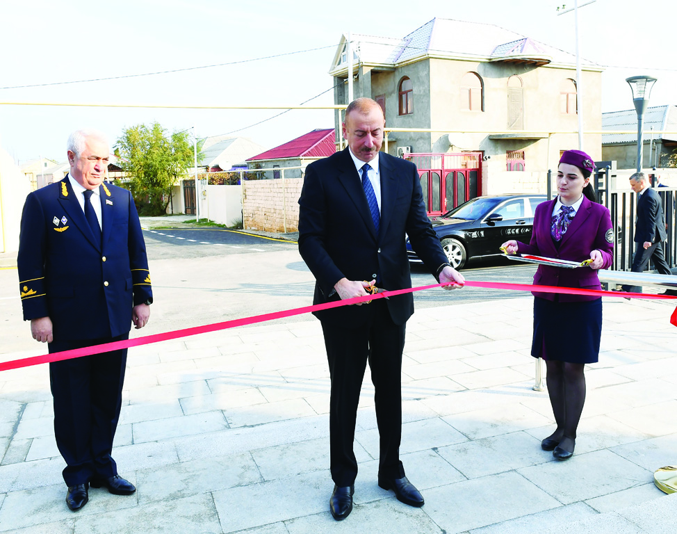 Президент Ильхам Алиев принял участие в открытии после реконструкции линии Сабунчи — Пиршаги Бакинской кольцевой железной дороги
