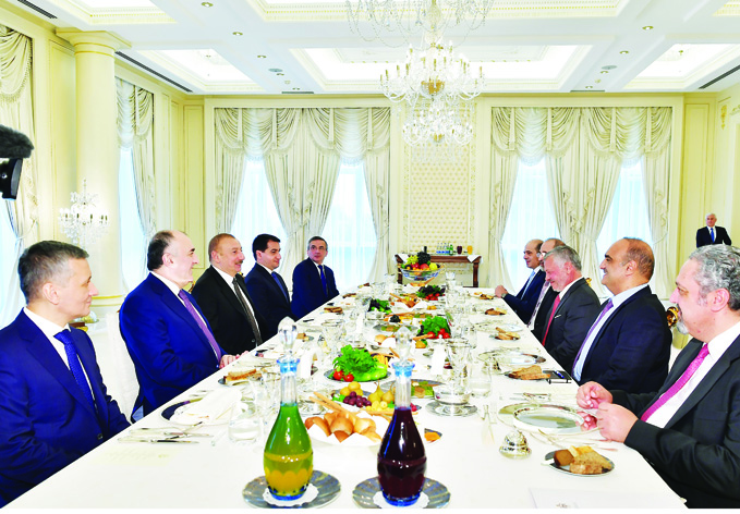 Состоялся рабочий обед Президента Азербайджана Ильхама Алиева с Королем Иордании Абдаллой II