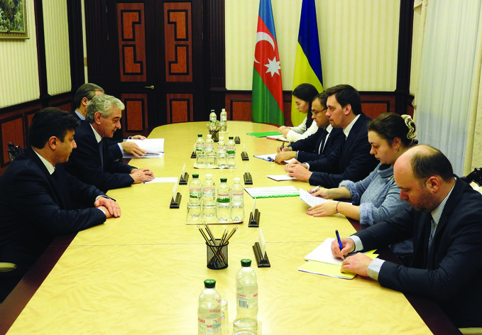 Обсуждены вопросы азербайджано-украинского сотрудничества