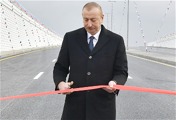 Президент Ильхам Алиев принял участиев открытии автомобильного тоннеля в Пиршаги