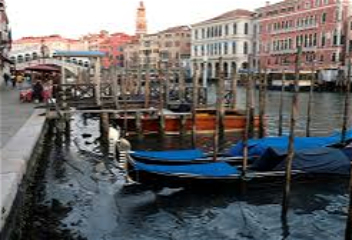 Сразу после наводнения:в Венеции пересохли каналы