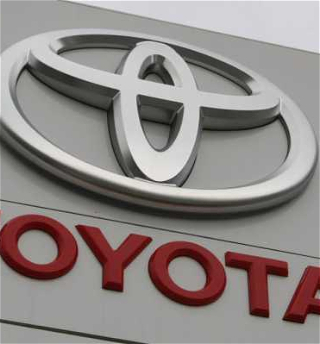 Компания Toyota отозвалапочти 700 тысяч автомобилейс неисправными бензонасосами