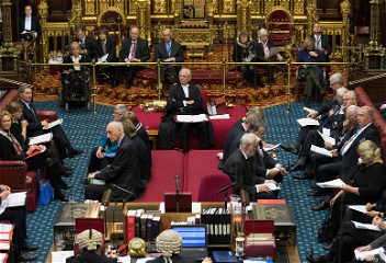 Поправки палаты лордов задержат «закон о Brexit»