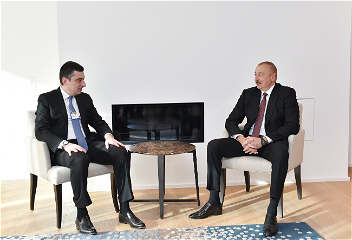 В Давосе состоялась встреча ПрезидентаИльхама Алиева с премьер-министром Грузии